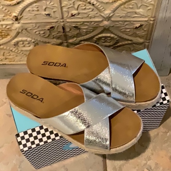 Soda Corky Sandals - Picture 2 of 5